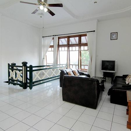 יוגיאקרטה Hotel Fevytra Syariah מראה חיצוני תמונה