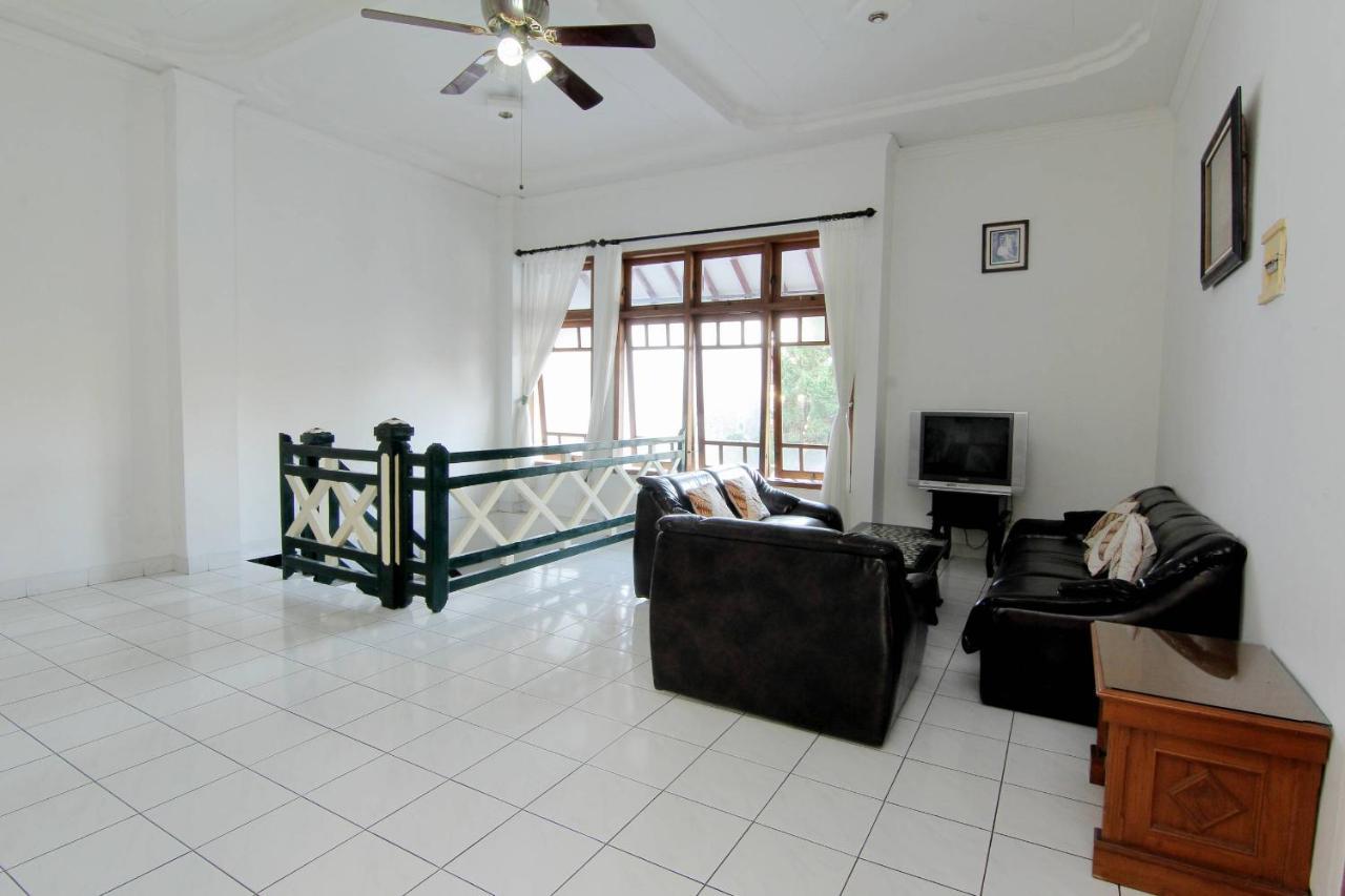 יוגיאקרטה Hotel Fevytra Syariah מראה חיצוני תמונה